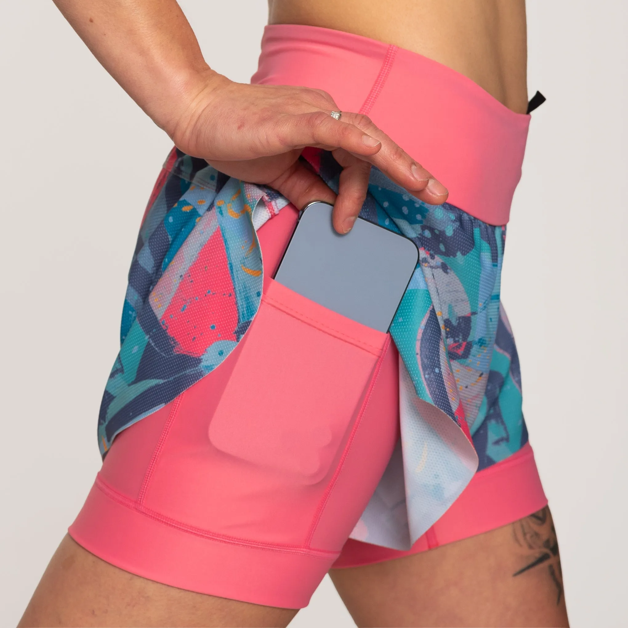 2-in 1 Mesh Split Run Shorts 5"