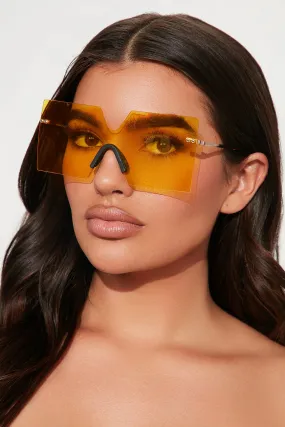 A List Status Sunglasses - Yellow