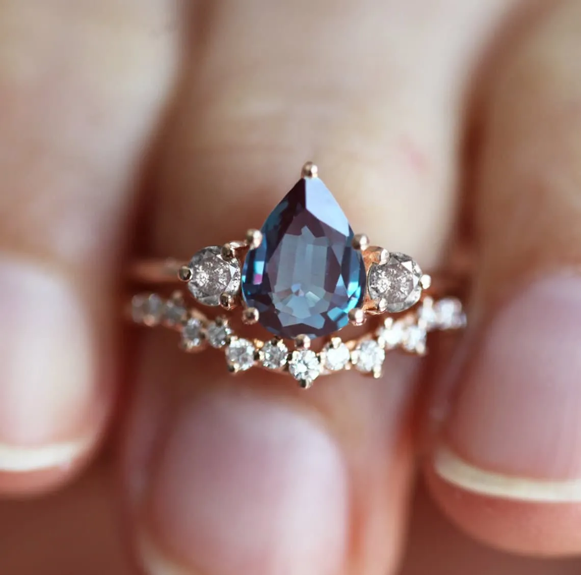 Alva Pear Alexandrite Ring Set