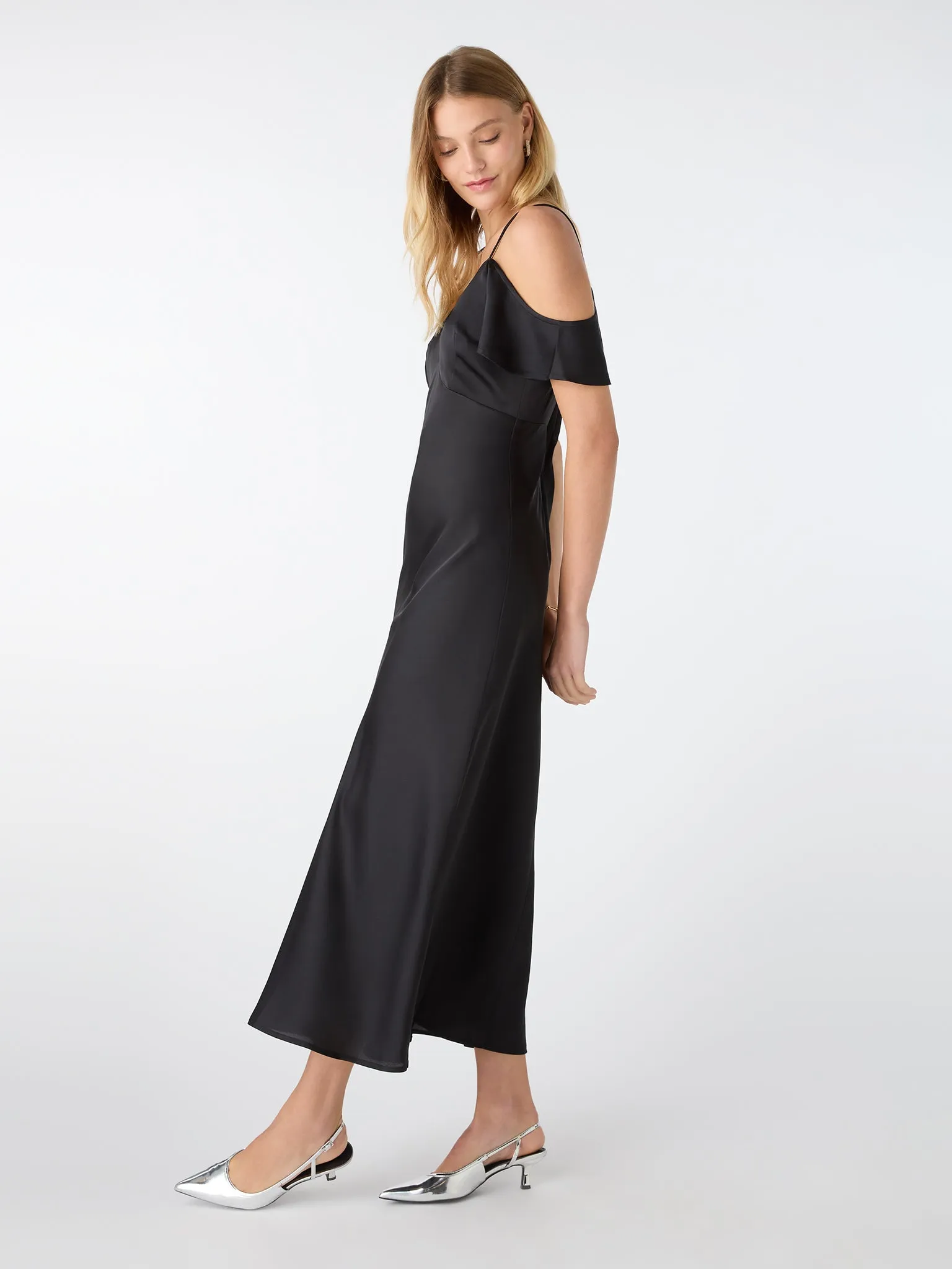 Anthia Drop Shoulder Midi Dress in Black