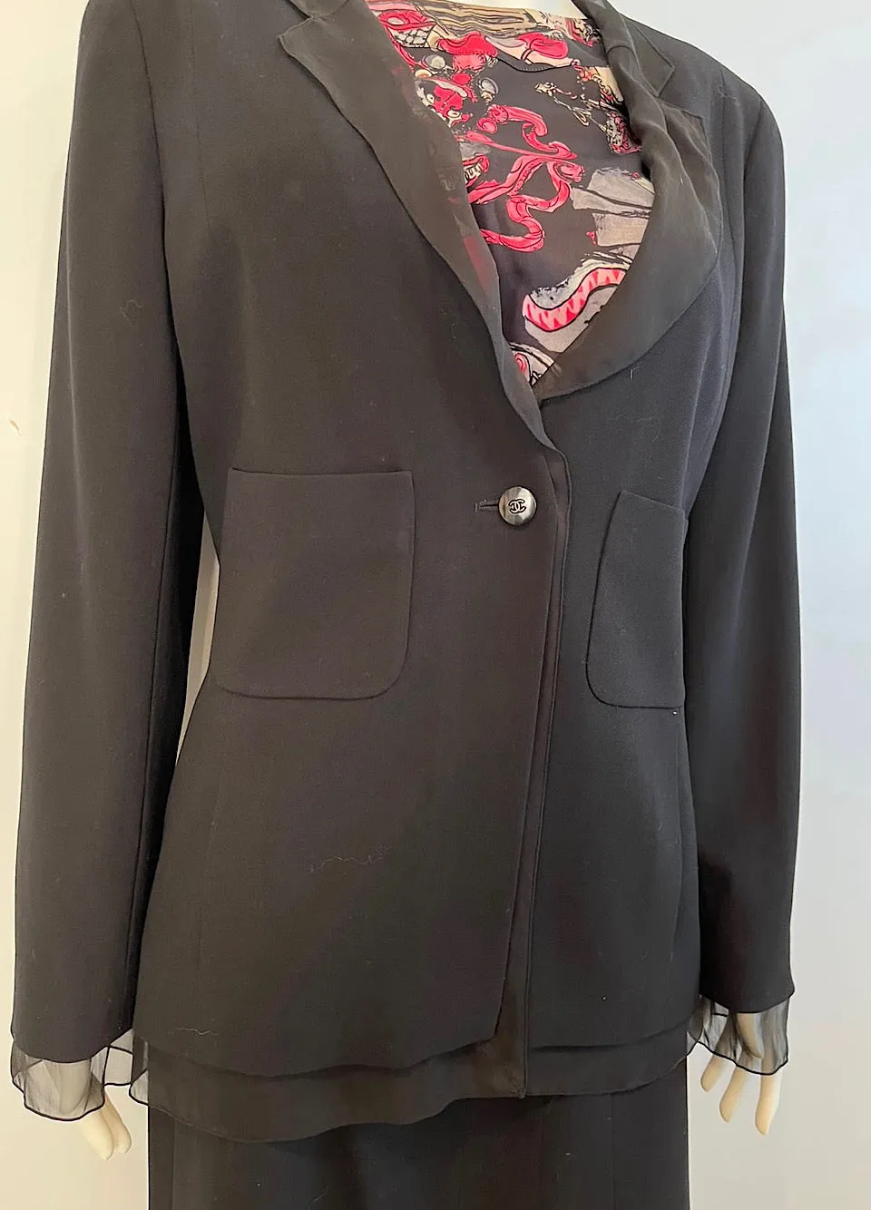 Chanel 10A 2010 Pre-Fall Paris Shanghai Black/Pink Samurai Silk Blouse FR 42 US 8/10