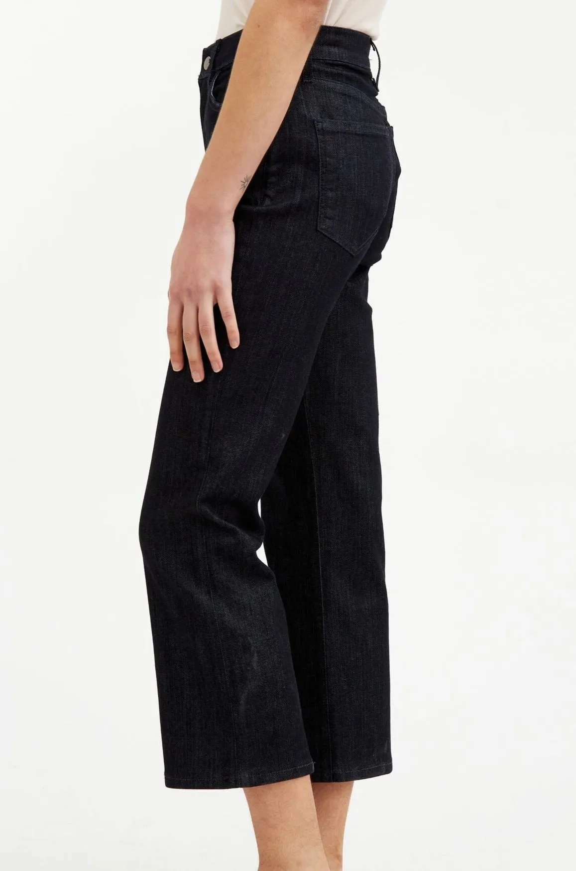 HIGH RISE SOFT FLARE CROP-CUT FIVE POCKET PANT IN DARK WASH DENIM