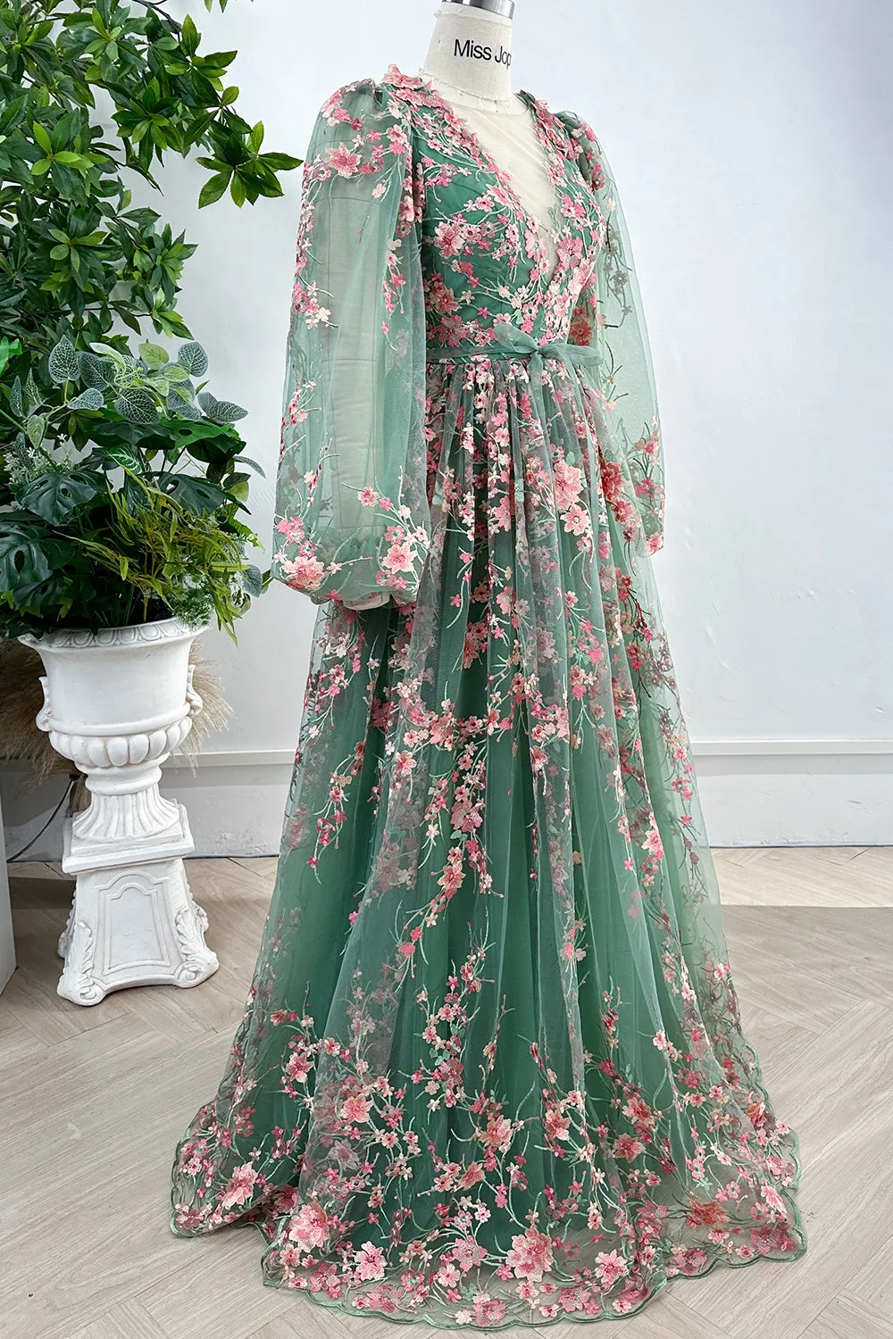 Long Sleeves O Neck Pink Floral Embroidery Sage Tulle Dress