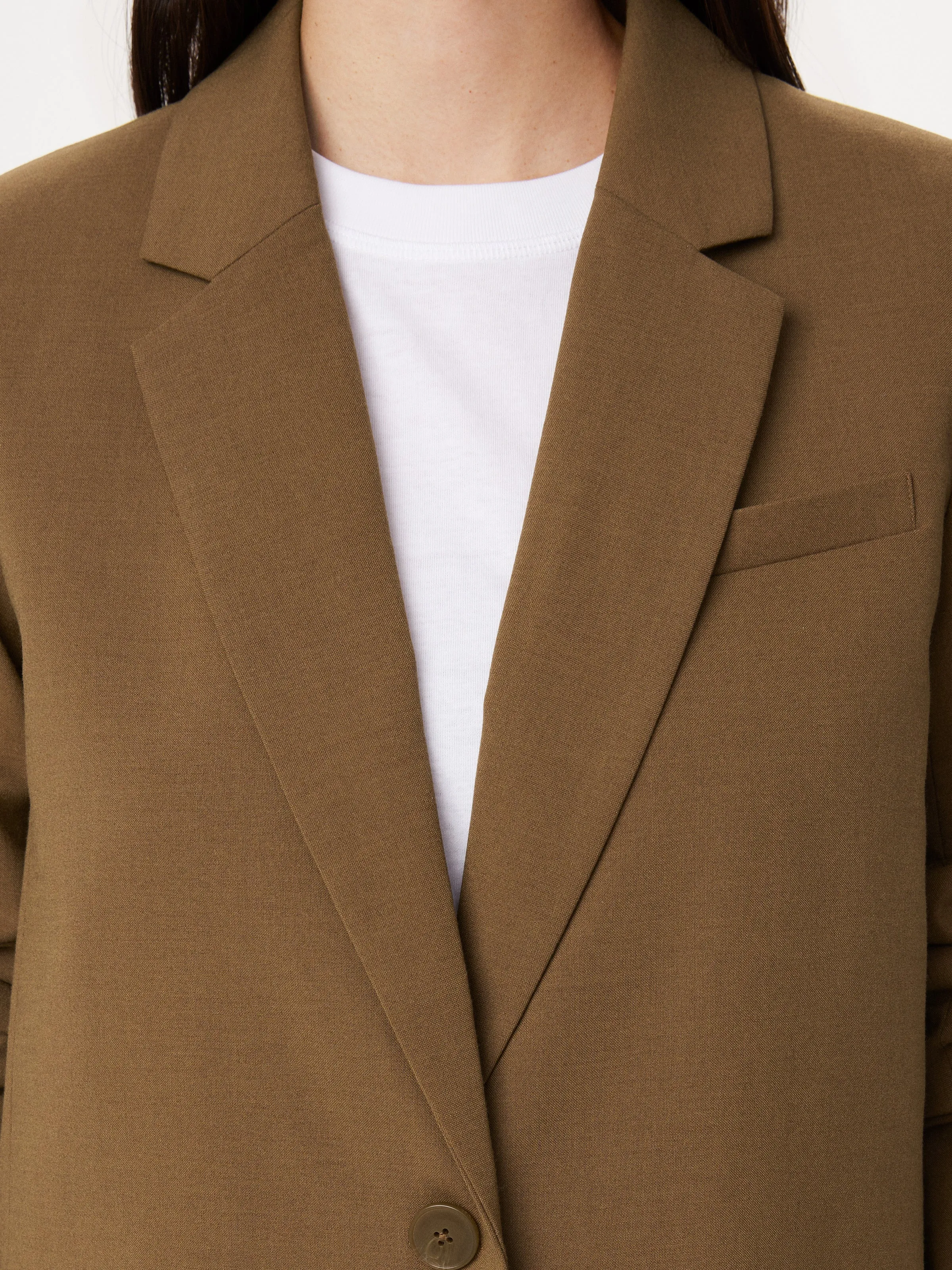 The Relaxed Single Breasted Blazer in Sepia